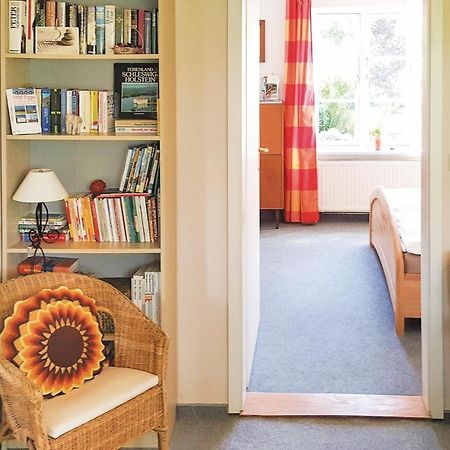 1 Bedroom Nice Apartment In Flueggendorf Klausdorf  ภายนอก รูปภาพ