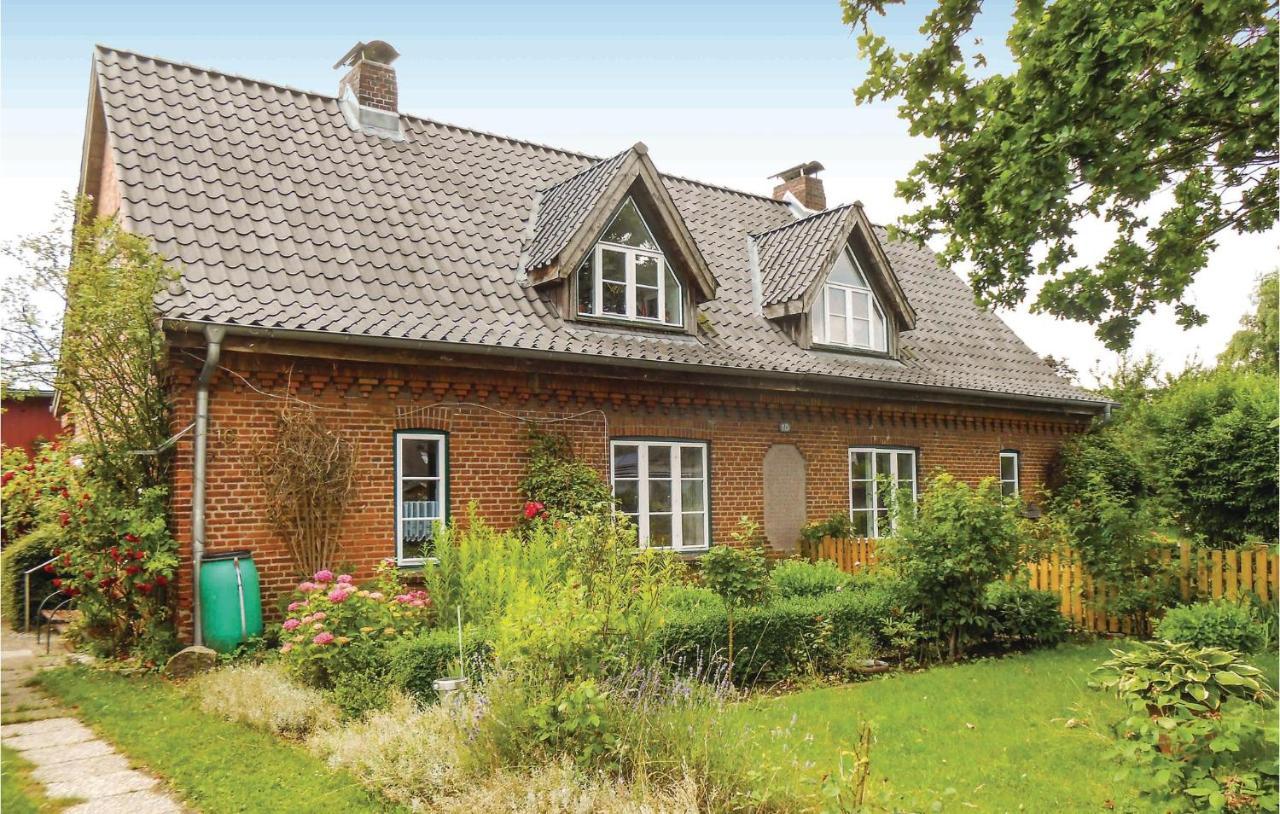 1 Bedroom Nice Apartment In Flueggendorf Klausdorf  ภายนอก รูปภาพ